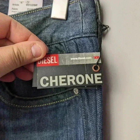 NWT ! DIESEL CHERONE Model size 28X32 Y2K low waist, straight leg style - Picture 5 of 13